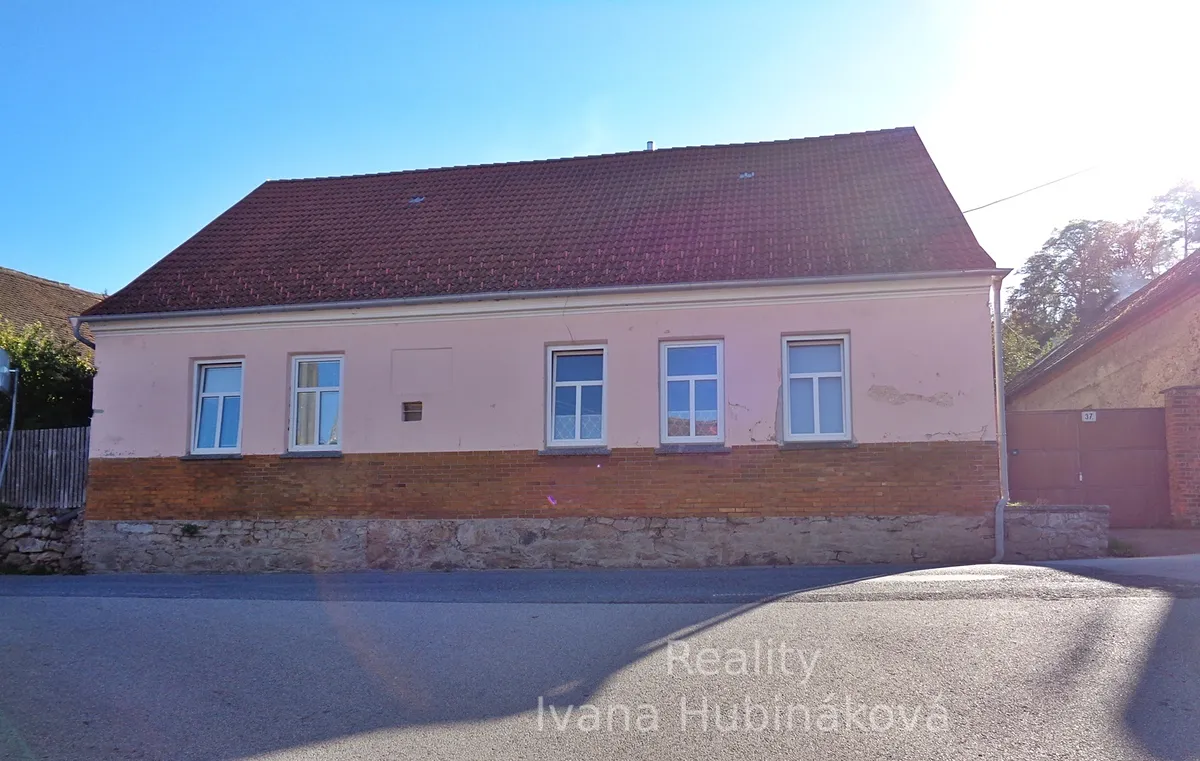 Prodej rodinného domu 98 m², pozemek 748 m²
